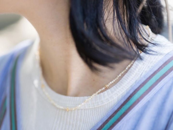 画像: リズミカルに配されているゴールドのパーツがデザインを引き締めます。 出典：ヌキテパ