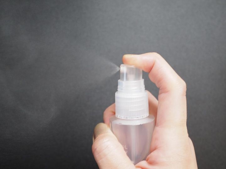 画像2: 細かいミストで均等に！メントールの香りで鼻が通りそう。