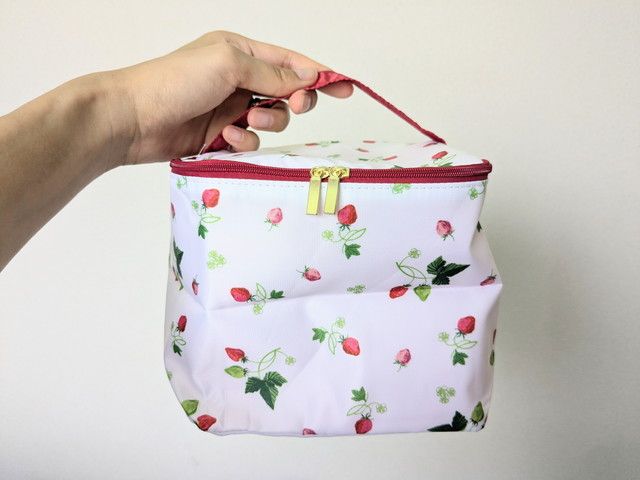 Afternoon Tea LIVING イチゴ柄ブライズポーチ