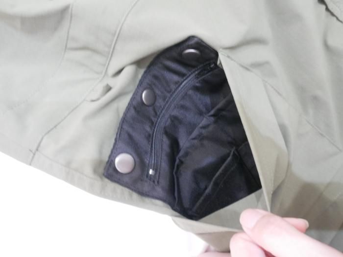 豊富なポケット