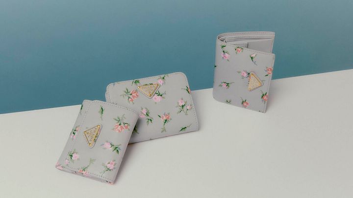 240724_prada_lucky_wallet_01.jpg