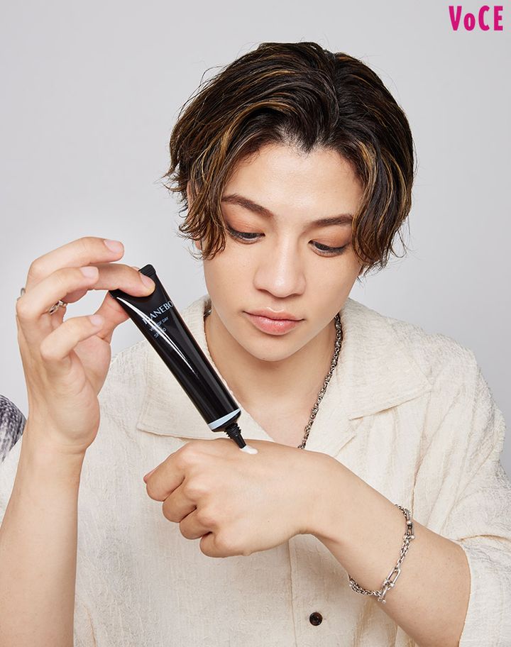 GHEEはみずみずしいカネボウに興味津々！