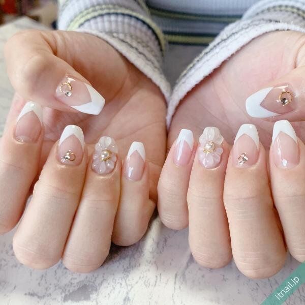 ネイルサロンResortが投稿したネイルデザイン [photoid:I0119143] via Itnail Design (737624)