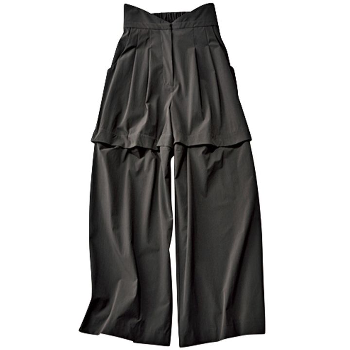 ショートとロング2WAYで穿ける黒パンツ
