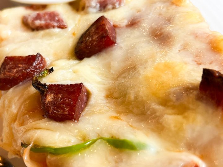 「Coffee Shop ギャラン」のピザトーストのアップ