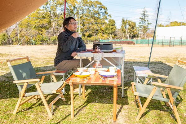 30年前の車で車中泊!?上級キャンパーのキャンプ術が天才すぎた…！【人気記事】