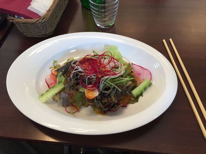 季節の野菜のサラダ