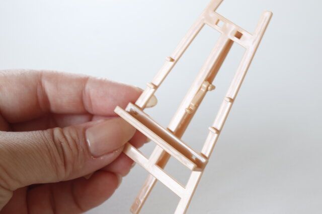 キャンドゥのミニチュアイーゼル