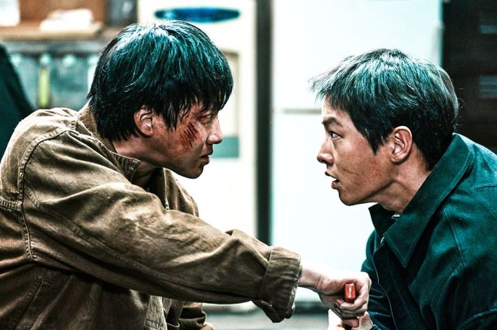 ソン・ジュンギが鍛え上げた肉体で悪の男を熱演、新鋭ホン・サビンの名演に引き込まれる！