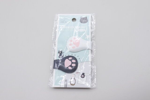 100均セリアの猫モチーフマグネット1