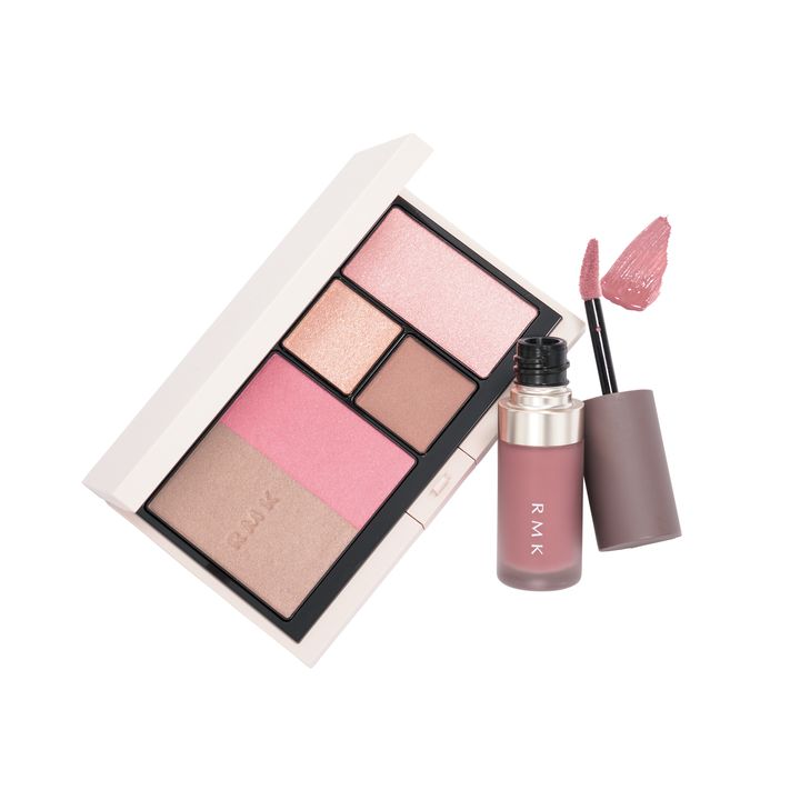 RMK 左：RMK シェイド & グロウ フェイスパレット,右：RMK リクイド マット リップカラー 01