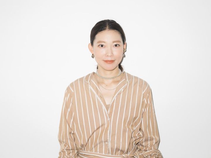 画像: フリーランスでファッションやホテルなどのPRを担当する水口絢詠さん。 出典：ftn