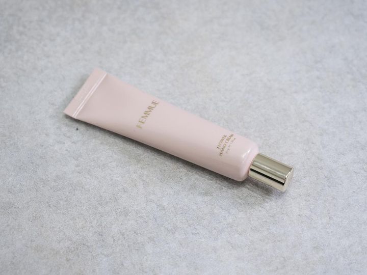 画像: 「ファミュ フラワーハンドクリーム」／本人私物 出典：ftn