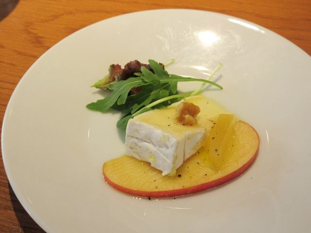 カマンベールチーズとりんごのアペリティフの試食