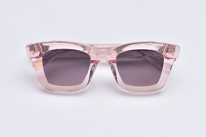 サングラス ¥53,900／PETER AND MAY