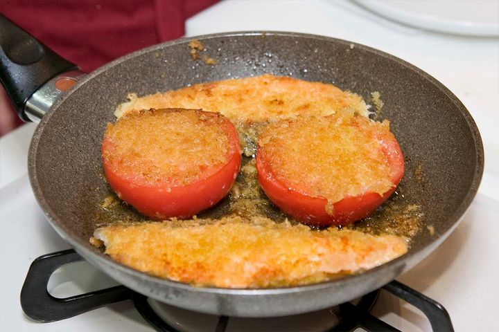 【サケのパン粉焼き】超簡単！サクサクに仕上がるレシピを紹介