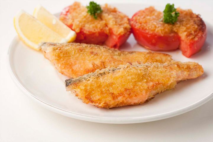 【サケのパン粉焼き】超簡単！サクサクに仕上がるレシピを紹介
