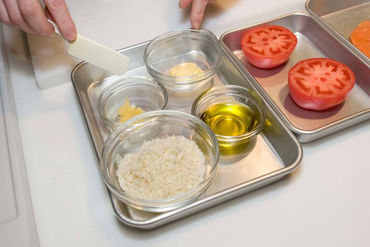 【サケのパン粉焼き】超簡単！サクサクに仕上がるレシピを紹介