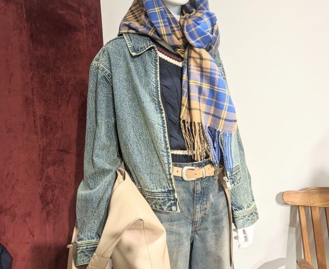 GU「デニムジップアップブルゾン」