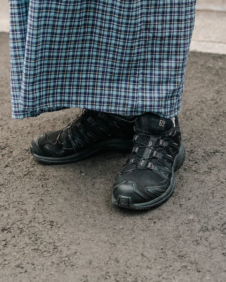 今話題の《サロモン》のスニーカーコーデ5選。存在感のあるデザインに注目！【TOKYO SNAP】