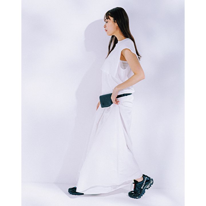 シルエット上手なカットソーでモードな白コーデ