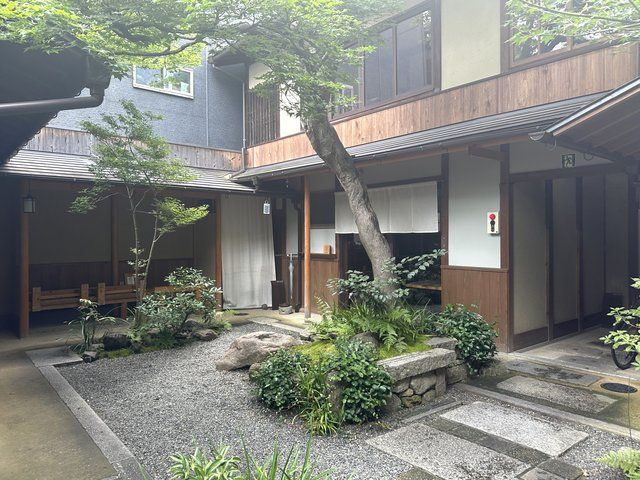 もみじ小路中庭