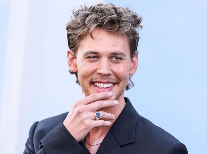 画像: シンディ・クロフォードが明かすオースティンの“エルヴィスなまり”