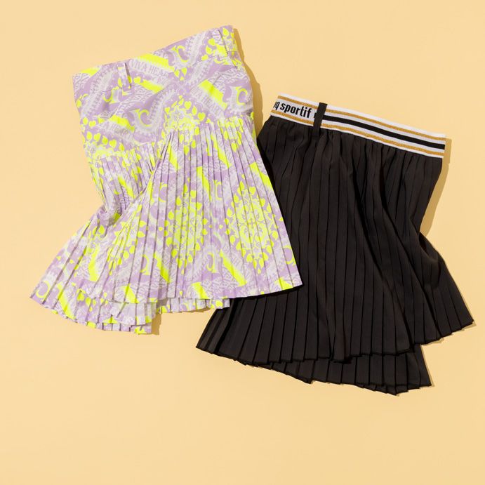 ゴルフコーデの女子力アップにはマイクロプリーツがおすすめ！