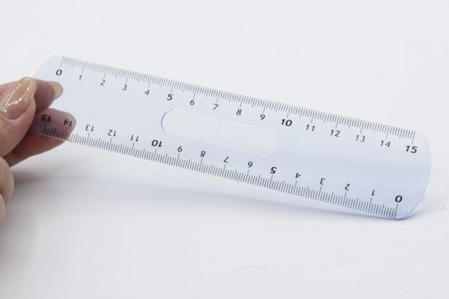 100均ダイソーの機能性定規4