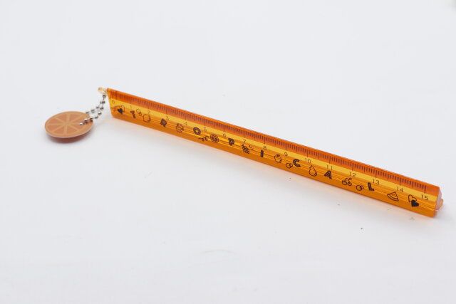 100均ダイソーの機能性定規7