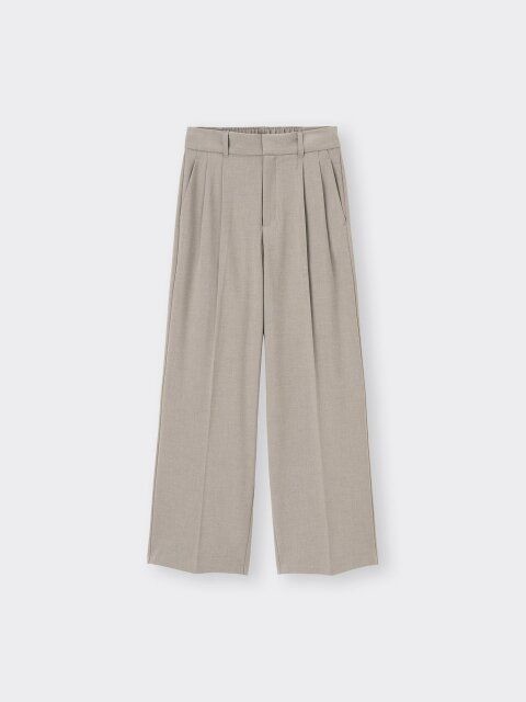 GUのタックワイドパンツ