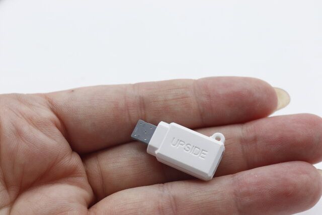 セリア iPhone用TypeC変換アダプタ