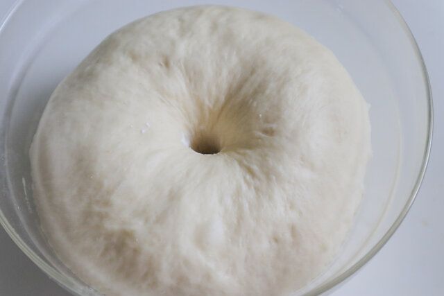 指をさしてみて穴がふさがらなければ発酵完了