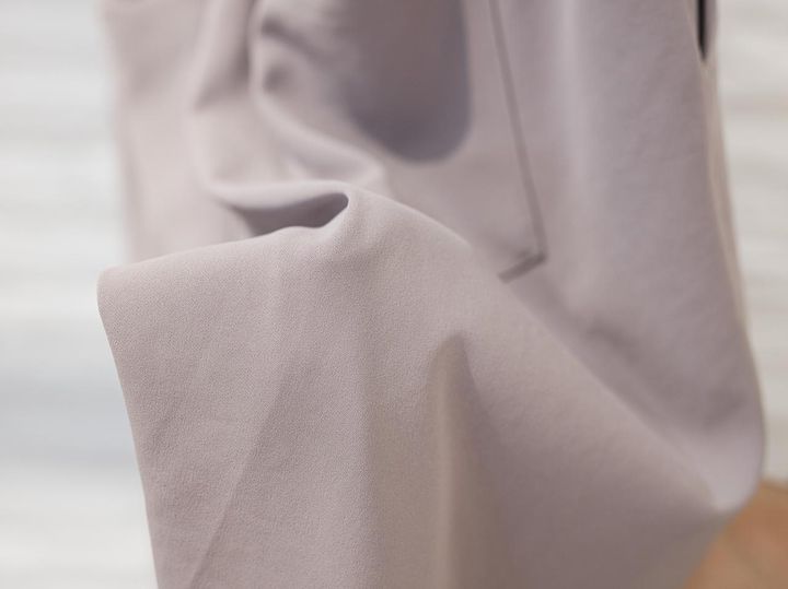 画像: 厚すぎず、薄すぎない生地感。 出典：バンヤードストーム