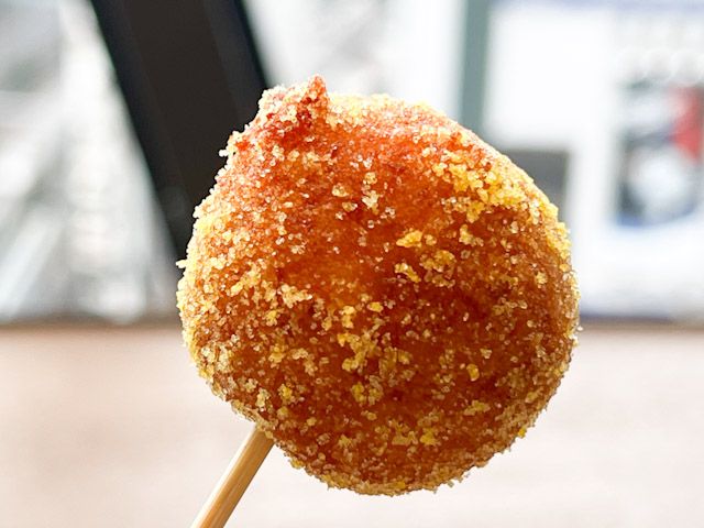 持ち上げた「塩パイン味」