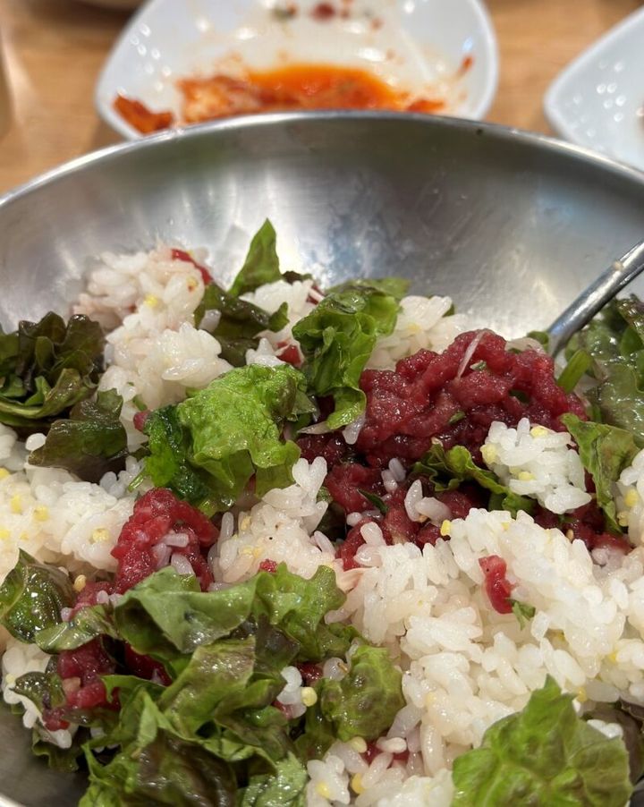 韓国グルメ ヨンチョンヨンファのユッケ