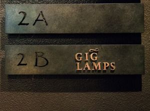 中目黒〈GIGLAMPS〉入口サイン