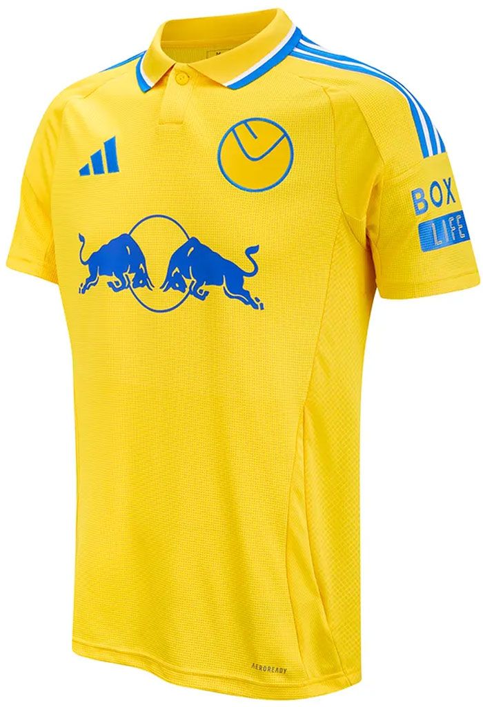 “レッドブル”が新スポンサー！リーズ・ユナイテッド、2024-25新ユニフォームはあの「2頭の雄牛ロゴ」が登場