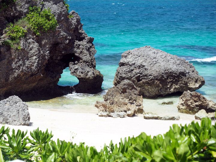 池間ブルーの海を眺めてのんびりランチ♪ 宮古島の絶景カフェ「Ikemajima gelato cafe Ninufa」