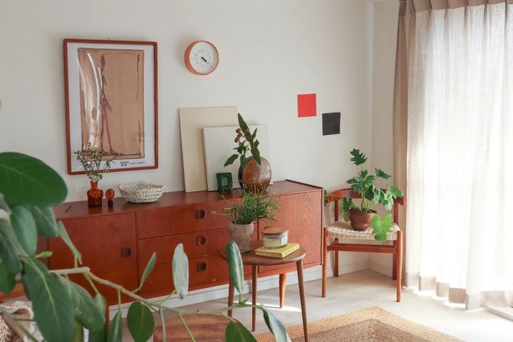 ゴミ箱も食器棚も手放しました…家族で住むオシャレな部屋の実例集3選