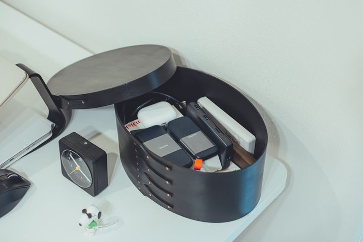 ゴミ箱も食器棚も手放しました…家族で住むオシャレな部屋の実例集3選