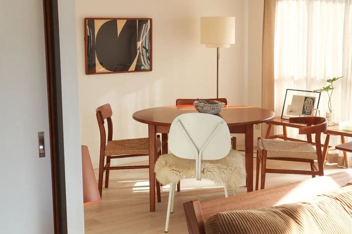 ゴミ箱も食器棚も手放しました…家族で住むオシャレな部屋の実例集3選