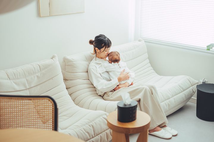 ゴミ箱も食器棚も手放しました…家族で住むオシャレな部屋の実例集3選