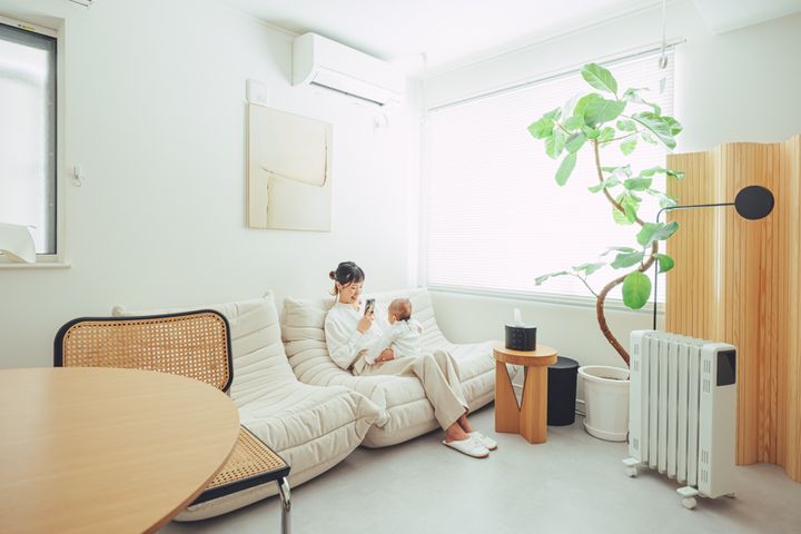 ゴミ箱も食器棚も手放しました…家族で住むオシャレな部屋の実例集3選