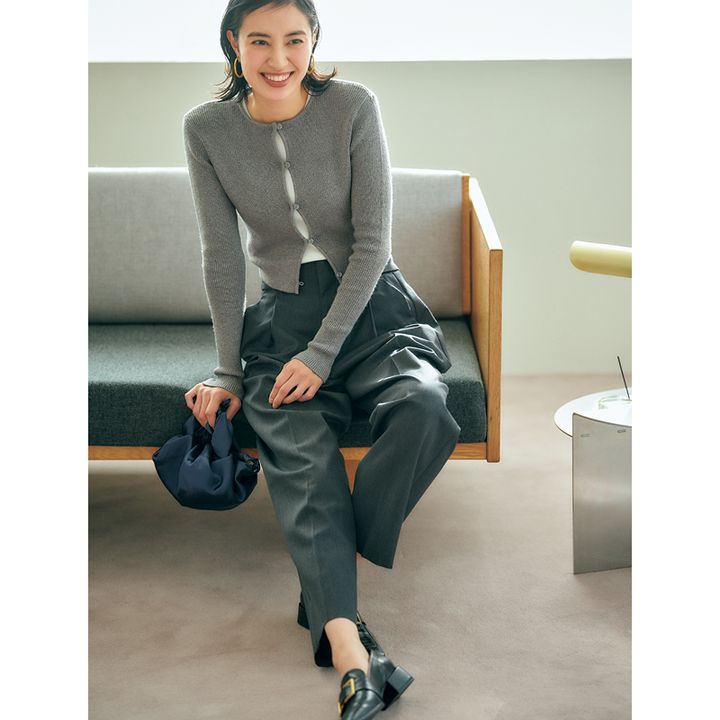 ラメカーデ×グレーカーデの岡本あずささんの写真