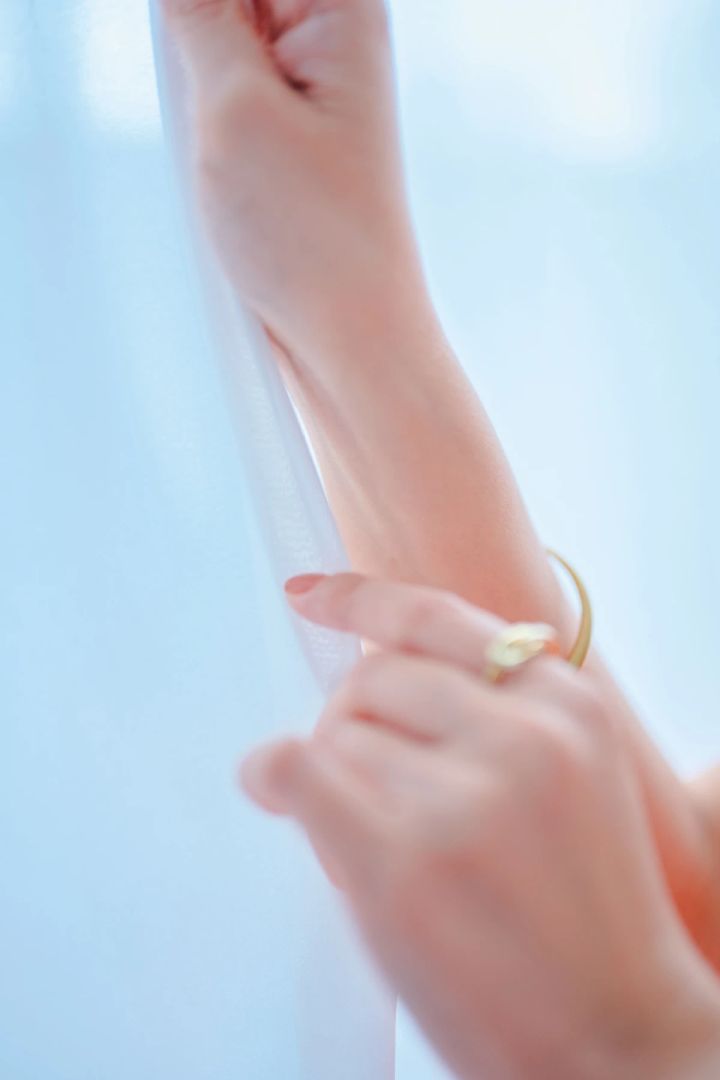 綿谷りさ インタビュー 美の流行が移り変わっても楽しむ姿勢は変わらない