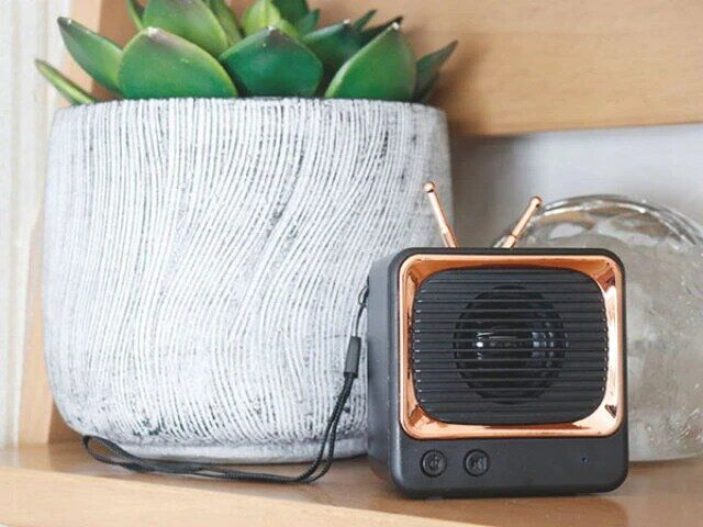 ダイソー Bluetooth スピーカー レトロ