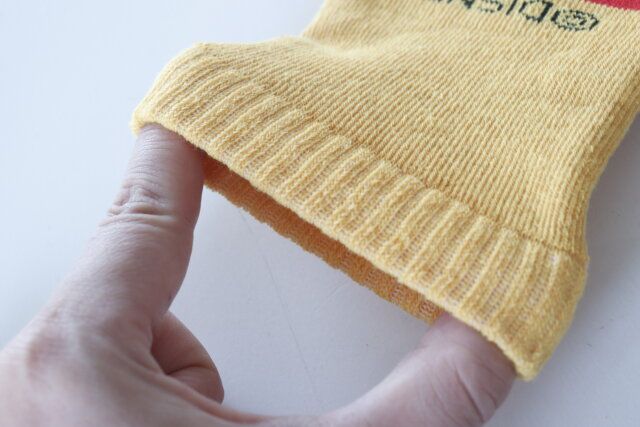 ダイソー のびるニットボトルホルダー ミッキー プーさん 伸び 素材