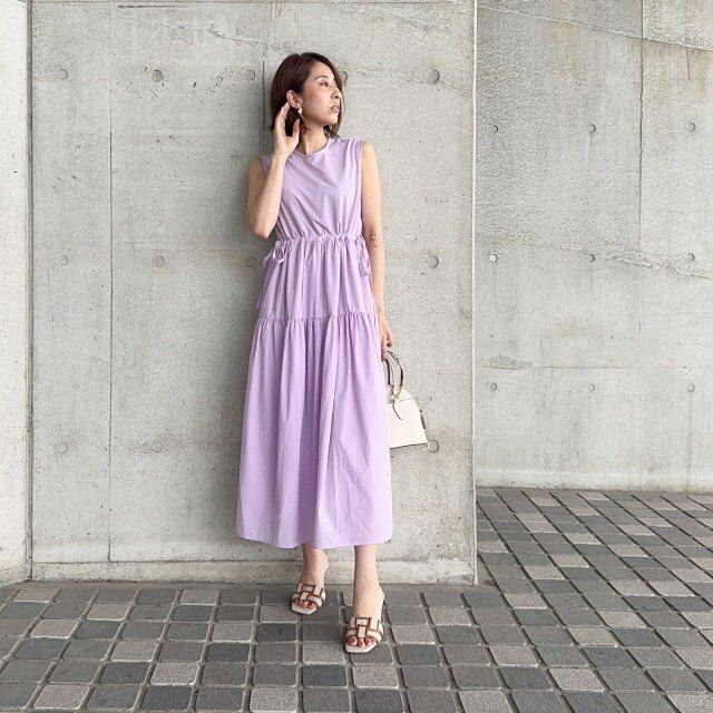 2024夏大人のラベンダーワンピースコーデ