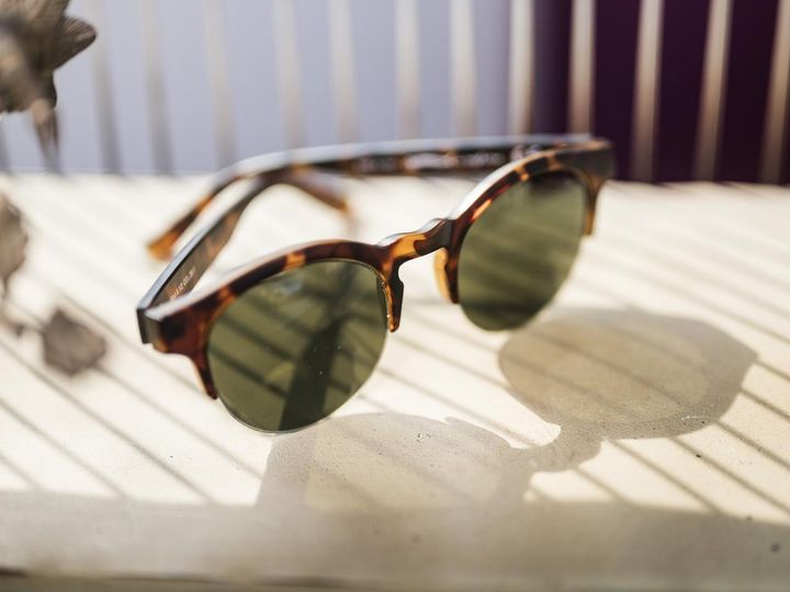 画像: 【サラギーナ】のサングラス／本人私物 出典：ftn